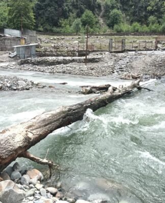 Child Dies, Two Women Rescued After Falling into Chenab River in Kishtwar