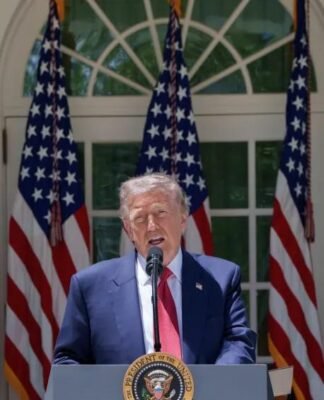 Trump Visits China Amid Rising Strait of Hormuz Tensions