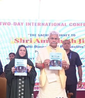 LG Sinha Calls Amarnath Yatra a Symbol of Unity, Spiritual Heritage
