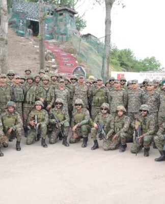 White Knight Corps Commander Reviews LoC Preparedness