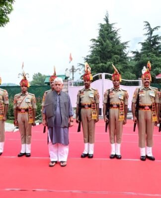 LG J&K Sinha Hoists Tricolour at Lok Bhavan on 80th Independence Day